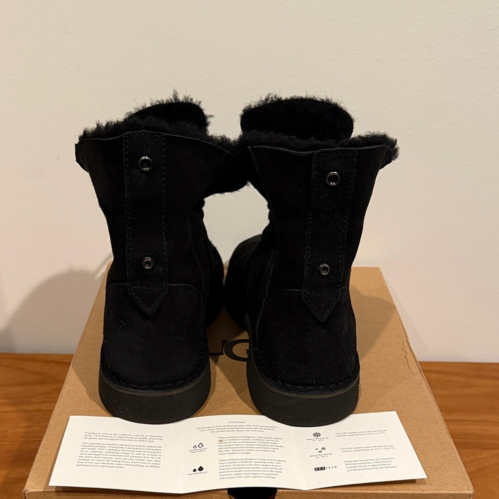 UGG Quincy Black Sherling Lined Boots - Picture 3 of 8